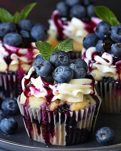 Elegant White Chocolate Blueberry Cheesecake Cupcakes