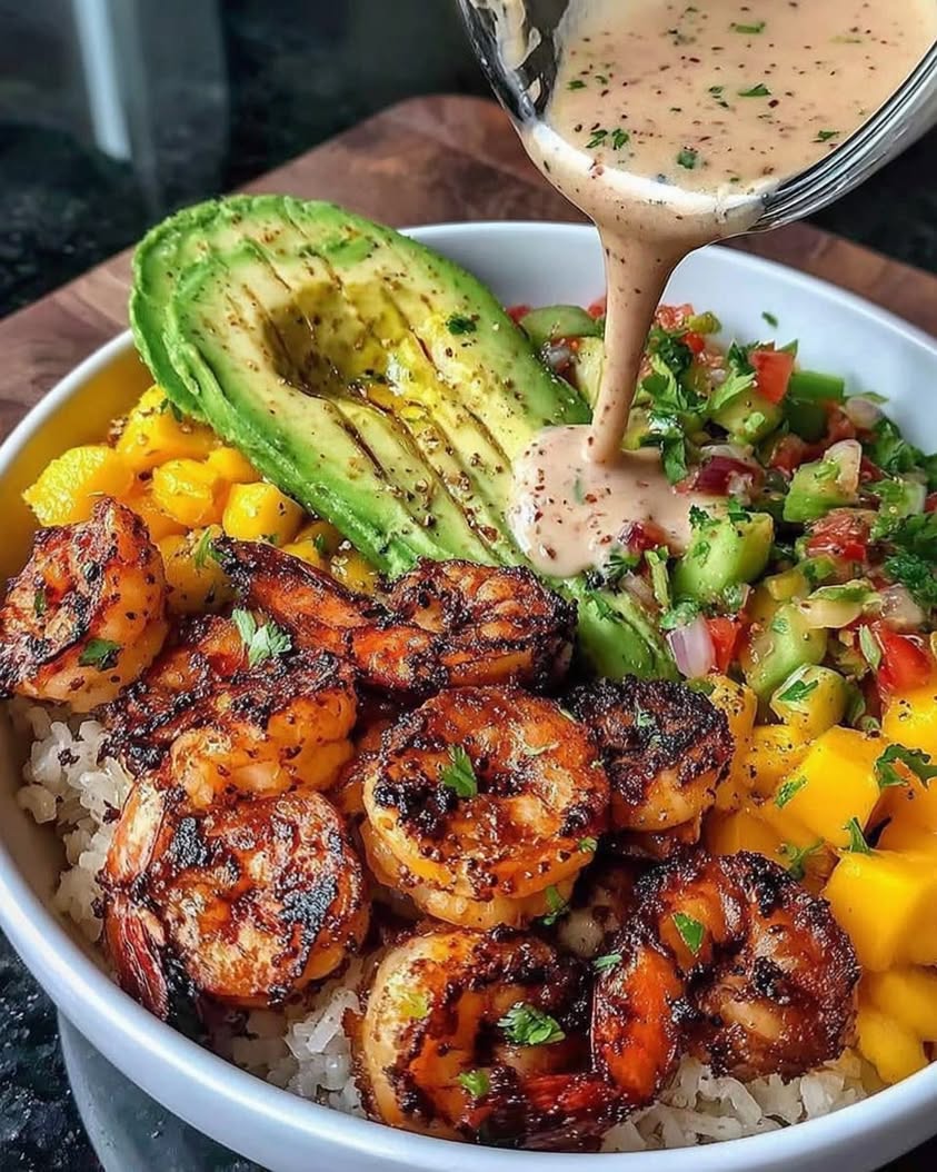 Shrimp and Avocado Bowls with Mango Salsa Lime Chili Sauce 3