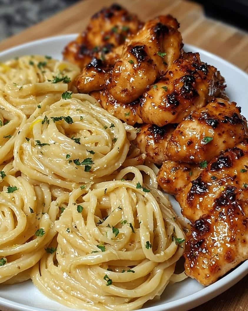 Lemon Garlic Butter Chicken with Creamy Parmesan Pasta: One Pan Dinner 7 Lemon Garlic Butter Chicken with Creamy Parmesan Pasta