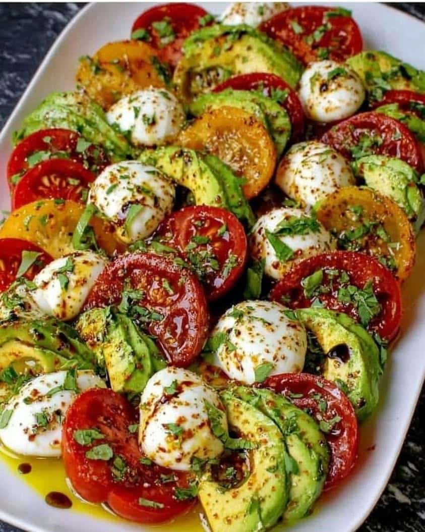 The Ultimate Cheesy Avocado Caprese Platter for Easy Summer Entertaining 3 Cheesy Avocado Caprese Platter 1
