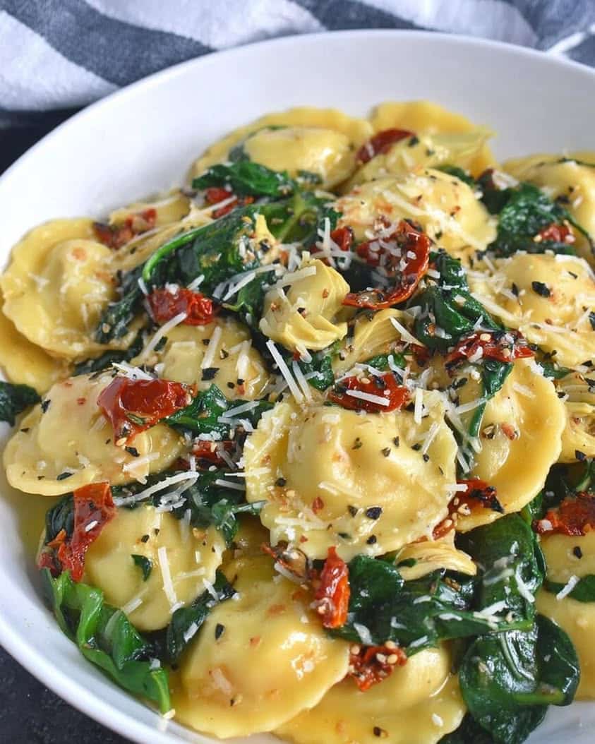 Easy Ravioli with Spinach, Sun-Dried Tomatoes & Artichokes 1 Ravioli with Spinach Sun Dried Tomatoes and Artichokes
