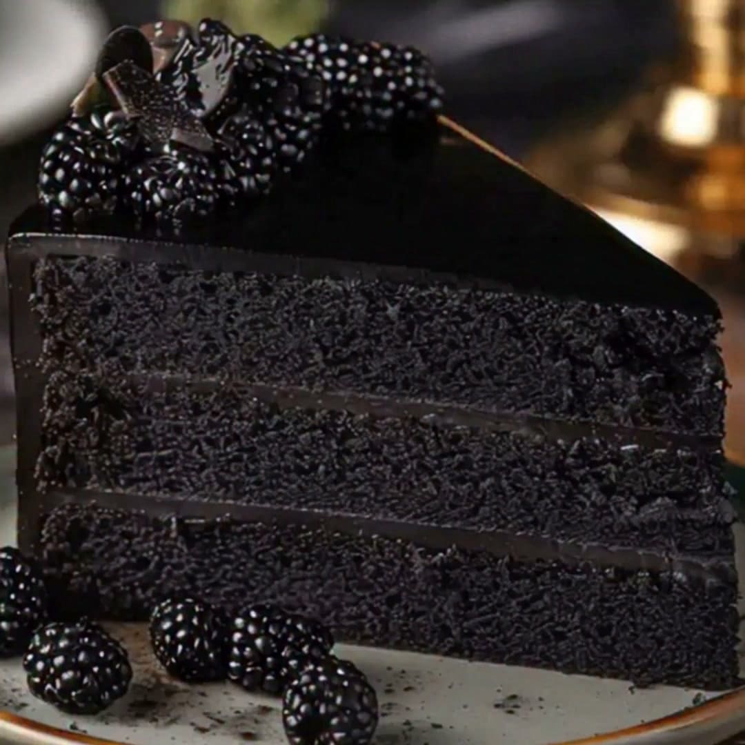 Elegant Black Velvet Cake 1